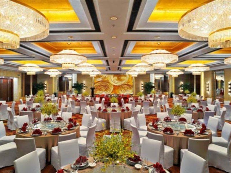 Howard Johnson Plaza Waigaoqiao