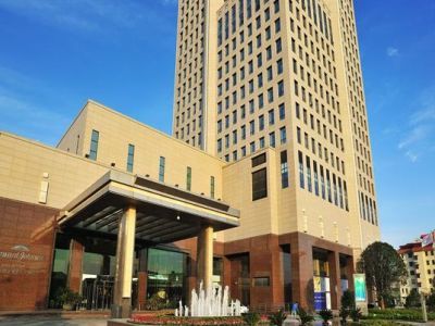 Howard Johnson Plaza Waigaoqiao Khách sạn 5*