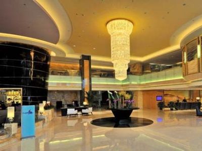 Howard Johnson Plaza Waigaoqiao Khách sạn 5*