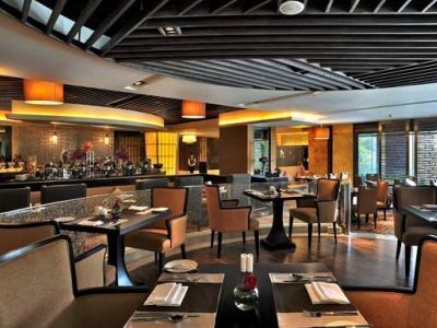 Khách sạn Howard Johnson Plaza Waigaoqiao Thượng Hải